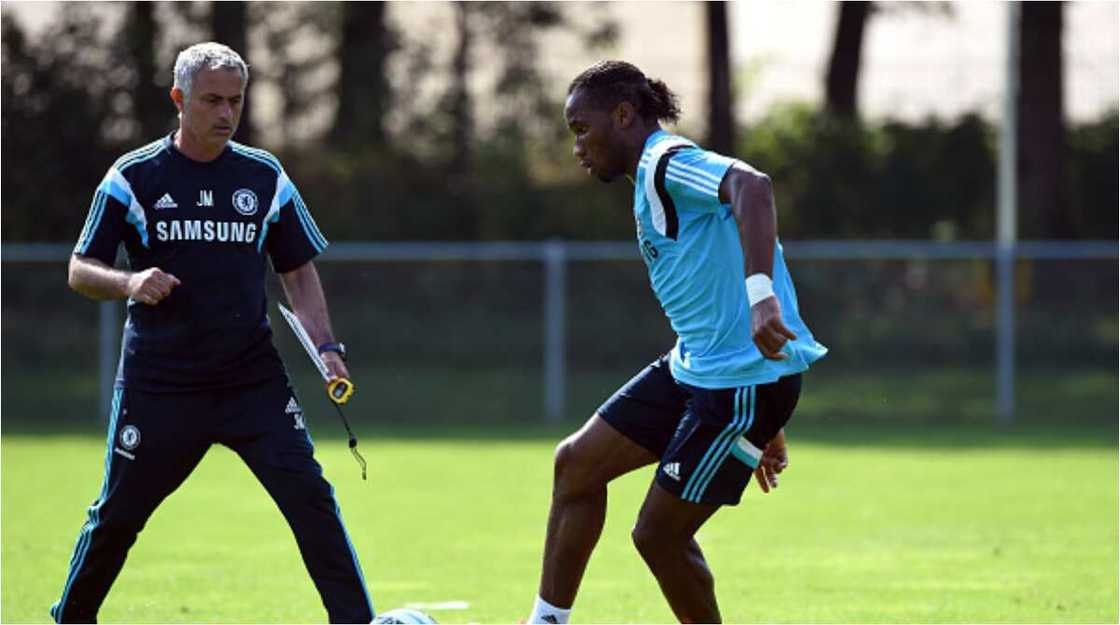 Didier Drogba từ một bản hợp đồng bị nghi ngờ trở thành người hùng vĩ đại của Chelsea.