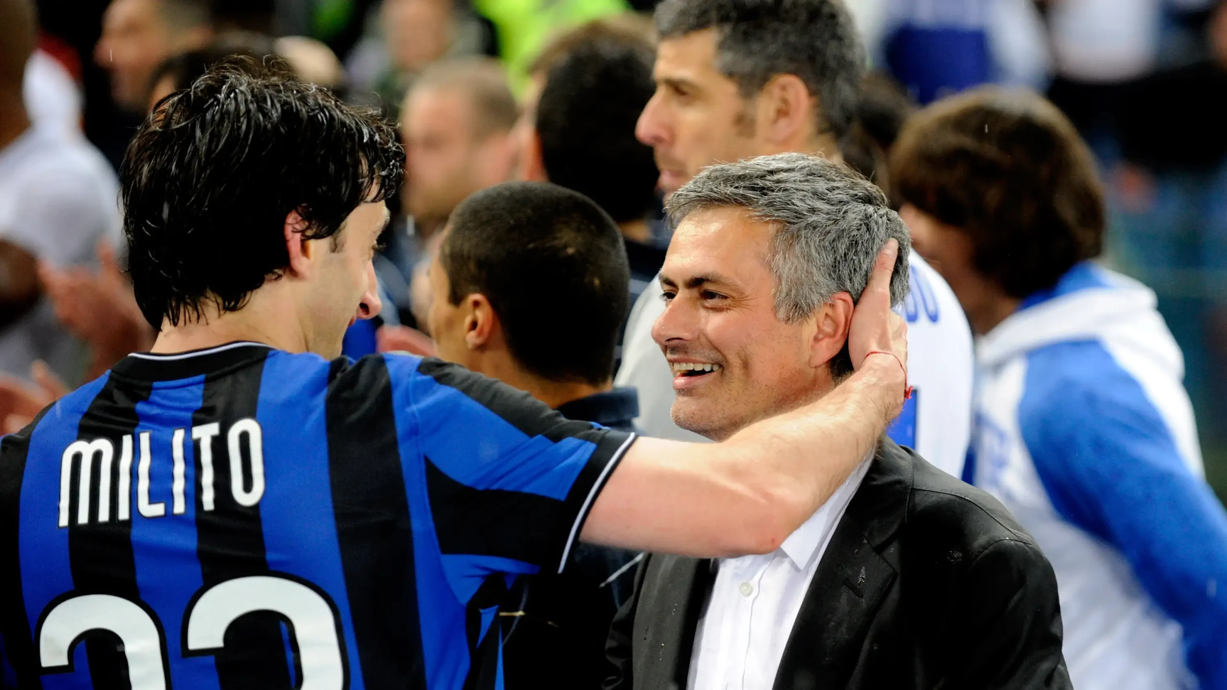 Diego Milito tỏa sáng rực rỡ trong màu áo Inter Milan dưới sự dẫn dắt của Mourinho.