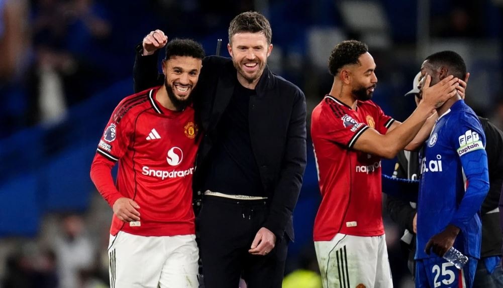 HLV Michael Carrick sẽ đóng vai trò then chốt trong việc xây dựng đội hình Manchester United mùa giải tới.