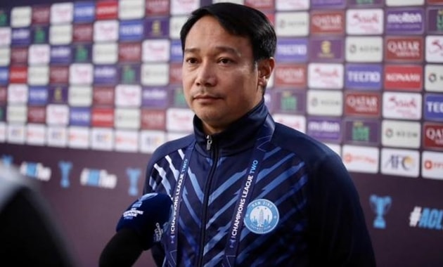 HLV Vũ Hồng Việt và mục tiêu đưa Nam Định vào chung kết ASEAN Club Championship.