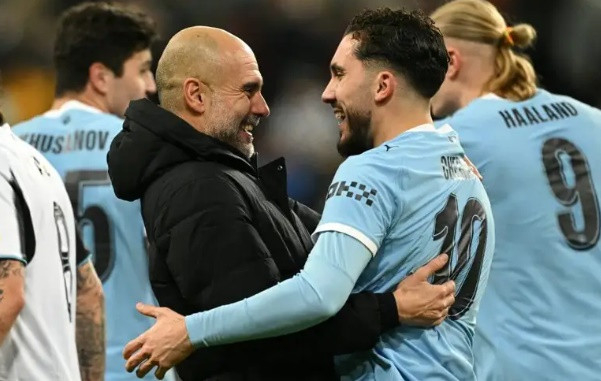 Man City trở lại ngôi đầu: Cú chuyển mình của Pep Guardiola và quân bài ...