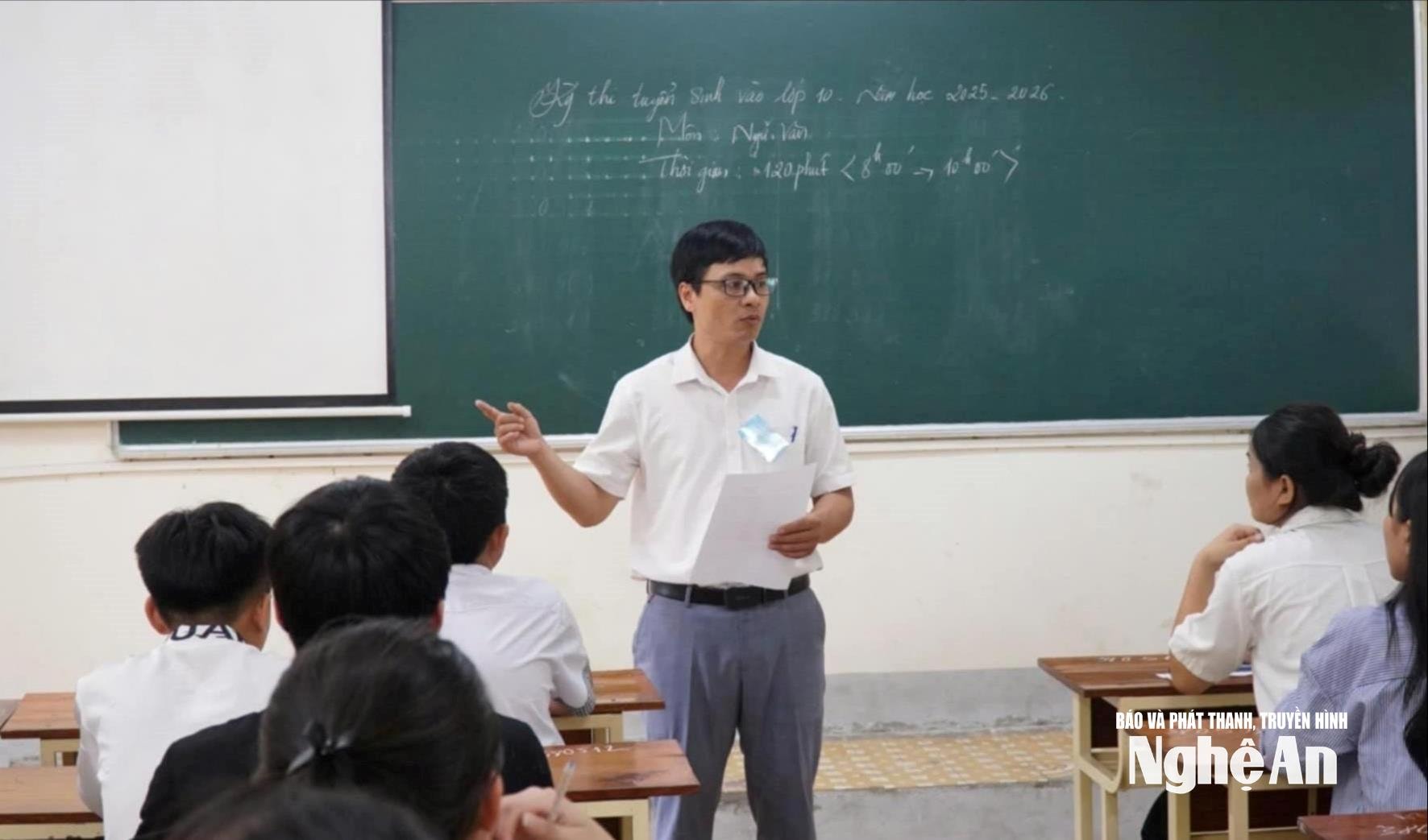 bna_thi-sinh-tham-du-1-.jpeg