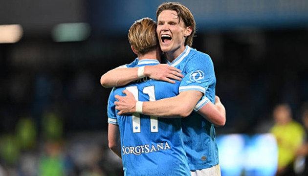 Cả Scott McTominay và Kevin De Bruyne đều nổ súng.