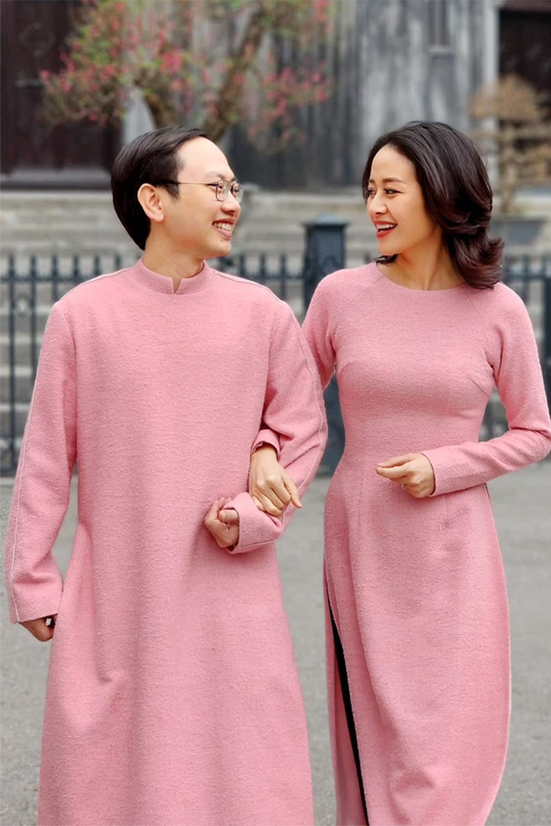 Vợ chồng MC Phí Linh và BTV Lê Hoàng Linh.