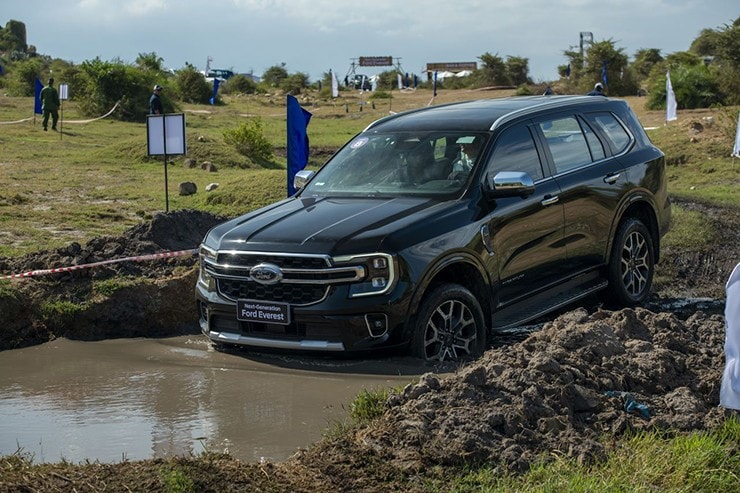 Ford Everest 2026 sở hữu ngoại hình mạnh mẽ và hiện đại