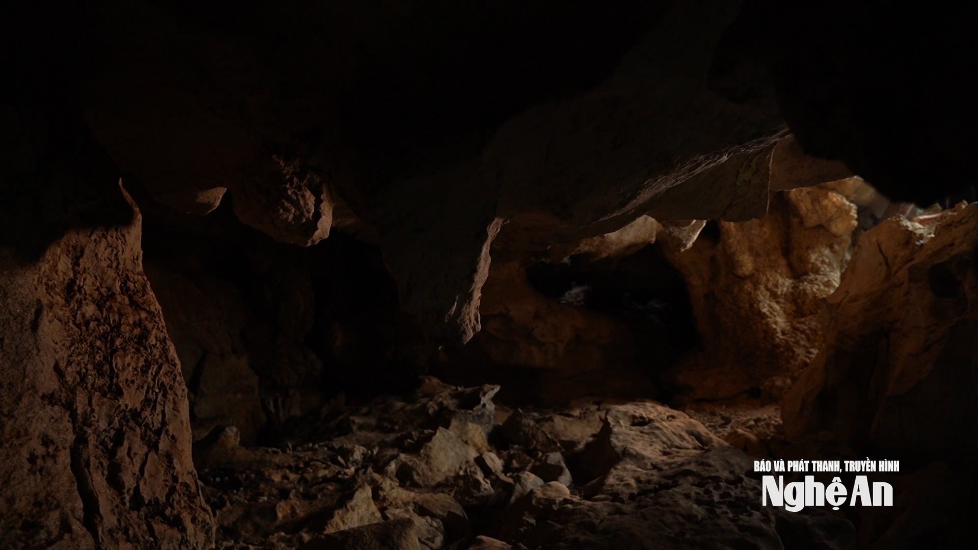 33 liệt sỹ TNXP đã nằm lại nơi đây. Ảnh Ngọc Dũng