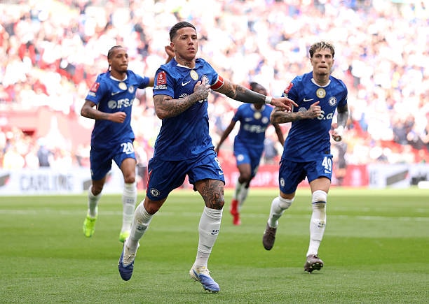 Chelsea giành chiến thắng tối thiểu 1-0 để tiến vào chung kết.