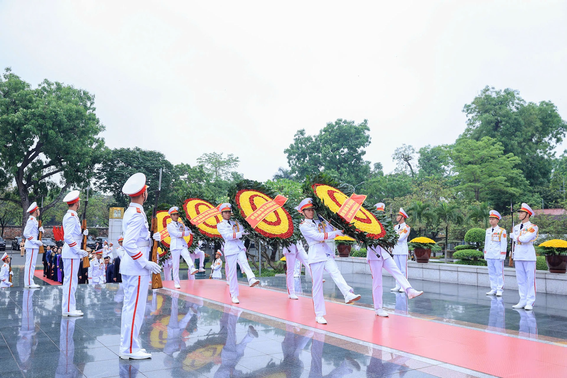viếng liệt sĩ