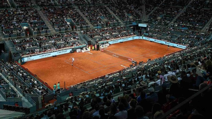 Sân đấu Manolo Santana ở tổ hợp quần vợt Caja Majica, Madrid, Tây Ban Nha.