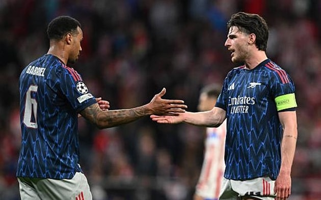 Arsenal bị Atletico Madrid cầm hòa trên sân khách tại Champions League.