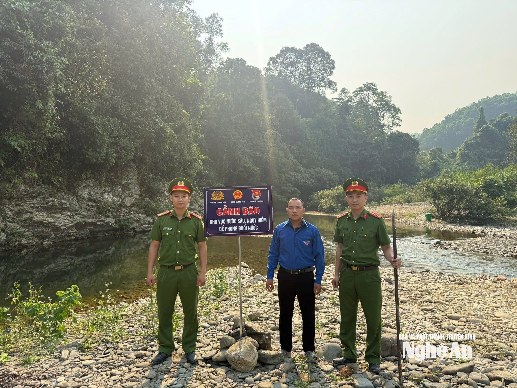cảnh báo tại bản vều