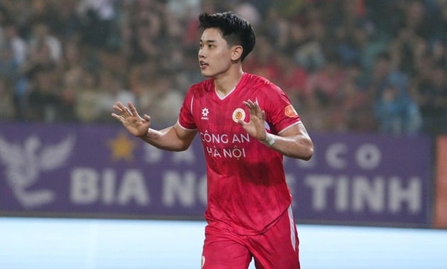 Tiền đạo Nguyễn Đình Bắc đang trở thành trụ cột quan trọng của CAHN.