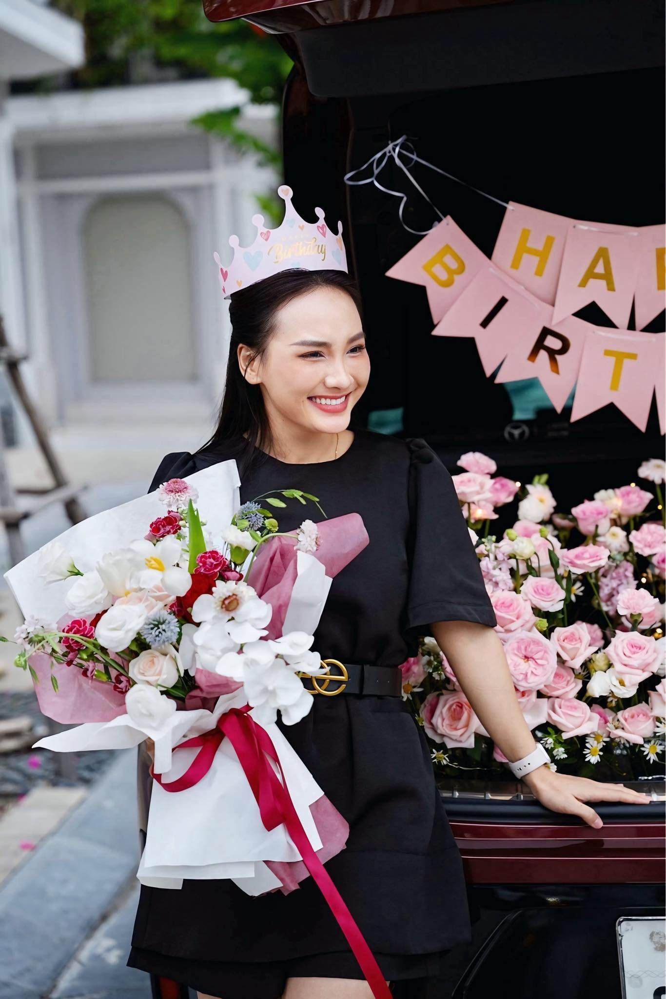 Nữ diễn viên có một hành trình trọn vẹn: Từ một thần đồng nhí đến một người phụ nữ thành đạt, viên mãn.
