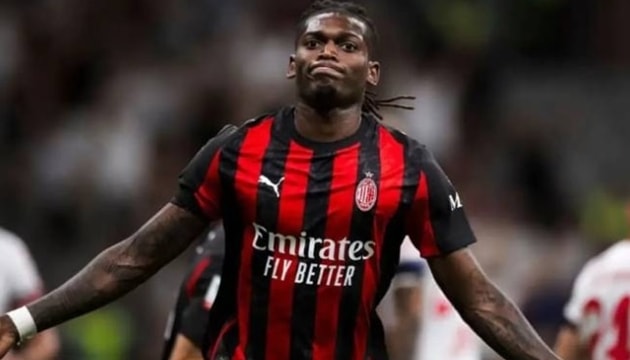 Tiền đạo Rafael Leao được AC Milan chào mời cho các câu lạc bộ lớn tại Ngoại hạng Anh.