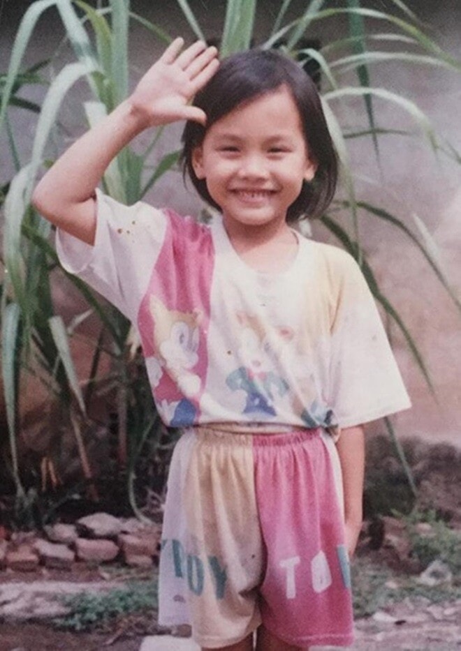 Bảo Thanh từng là cô bé nghịch ngợm, quần áo lúc nào cũng lấm lem.
