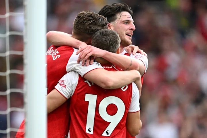 Declan Rice (7): Có một trận đấu cực kỳ nhàn nhã ở vị trí mỏ neo nơi hàng tiền vệ.