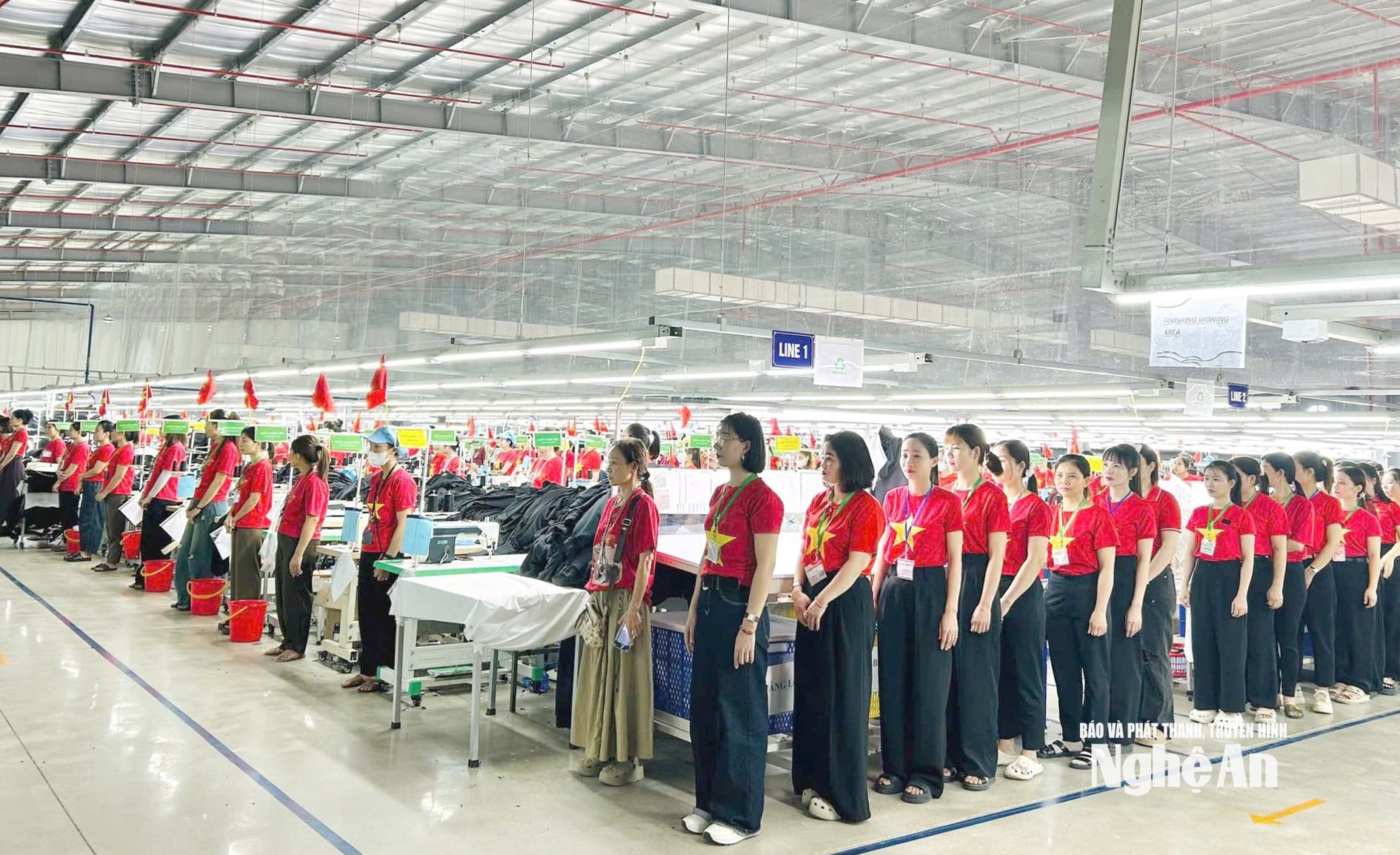chào cờ tập thể Ảnh CSCC2