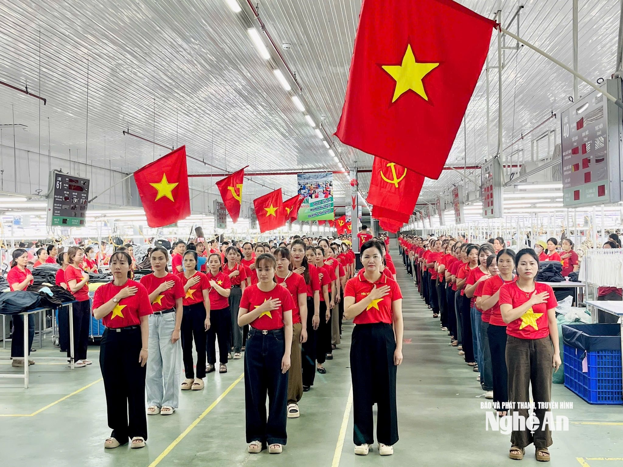 chào cờ tập thể Ảnh CSCC4