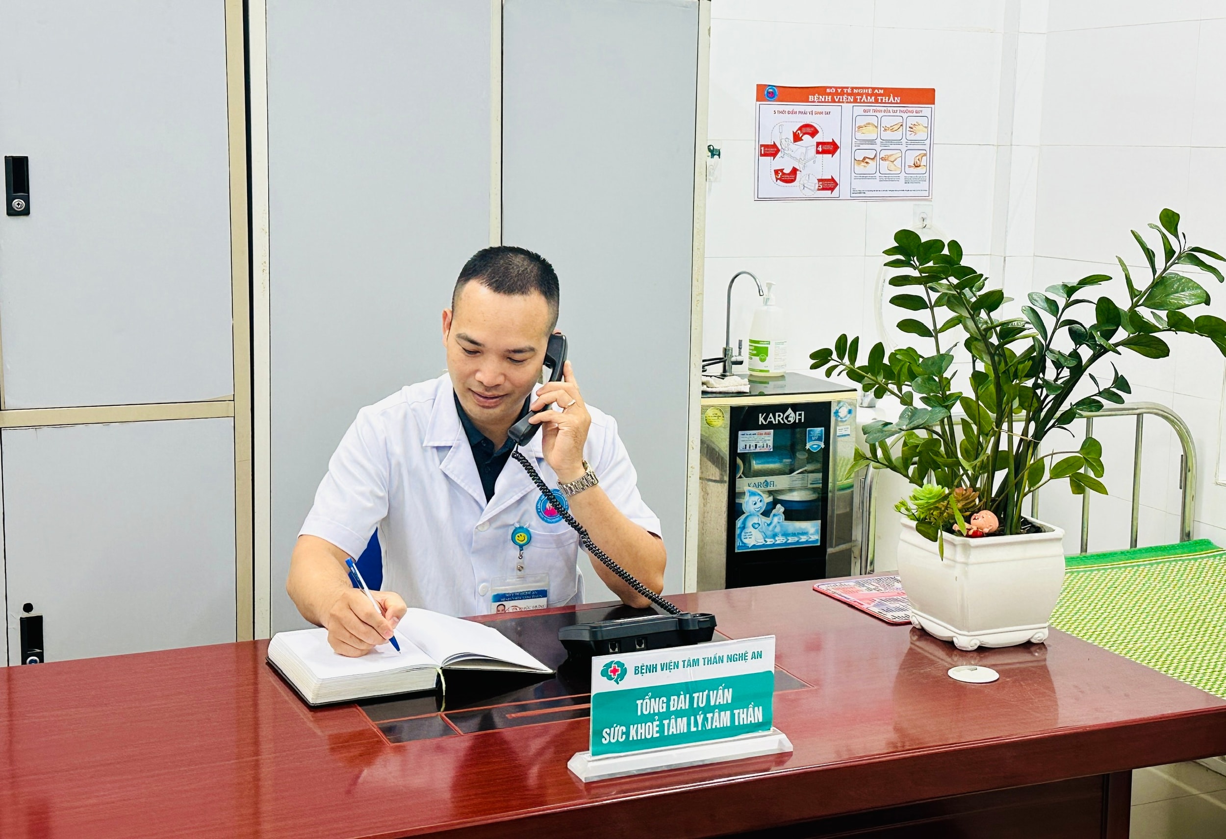Tổng đài điện thoại đặt tại Khoa Khám bệnh- Bệnh viện Tâm thần Nghệ An