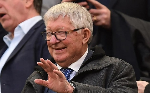 Sir Alex Ferguson nhập viện khẩn cấp trước thềm trận đấu giữa Man Utd và Liverpool.