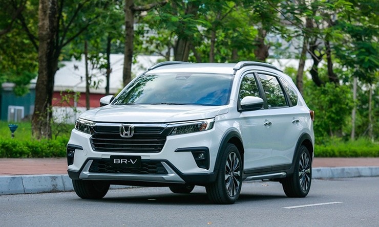 Thân xe Honda BR-V với các đường gân nổi mạnh mẽ