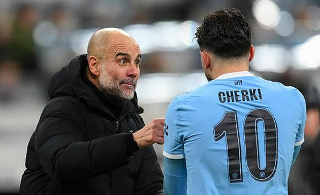 Rayan Cherki là vũ khí lợi hại của Pep.
