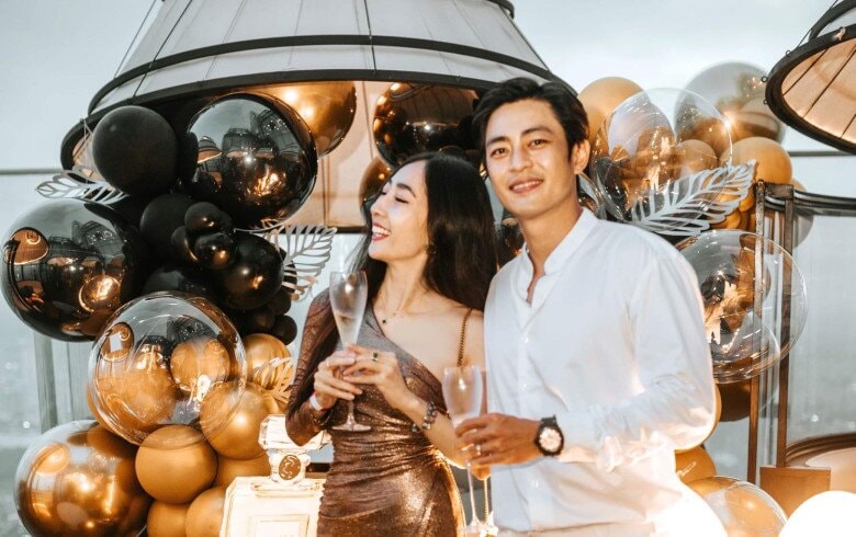 Nam diễn viên có cuộc hôn nhân hơn 1 thập kỷ với bà xã ngoài ngành.