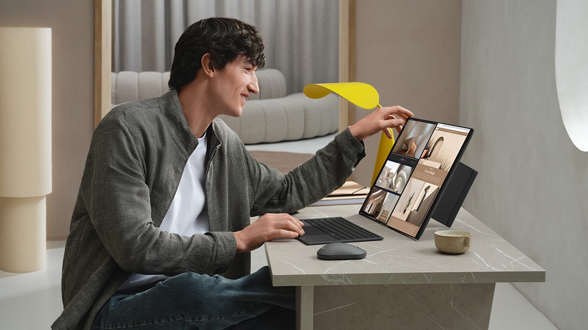 Bản lề và thiết kế màn hình liền mạch