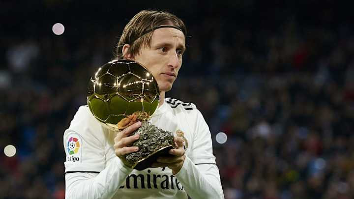 Luka Modric tập luyện tại Real Madrid với sự tập trung cao độ.