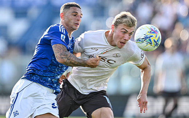 Rasmus Hojlund trong màu áo Napoli