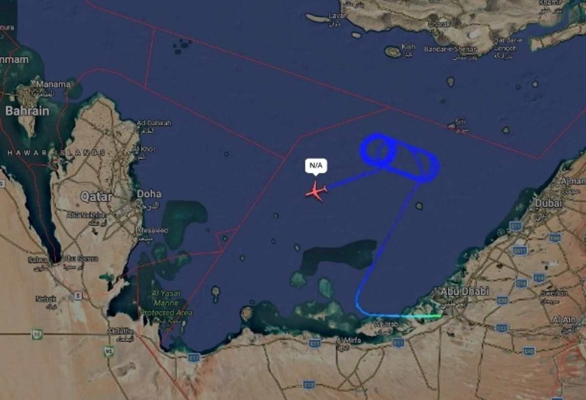 Lộ trình bay của chiếc KC-135 trước khi mất tín hiệu trên Flightradar.