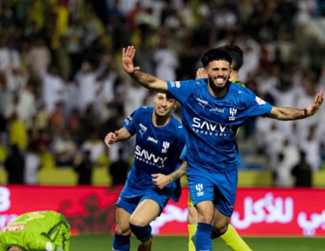 Sultan Mandash lập công cho Al Hilal