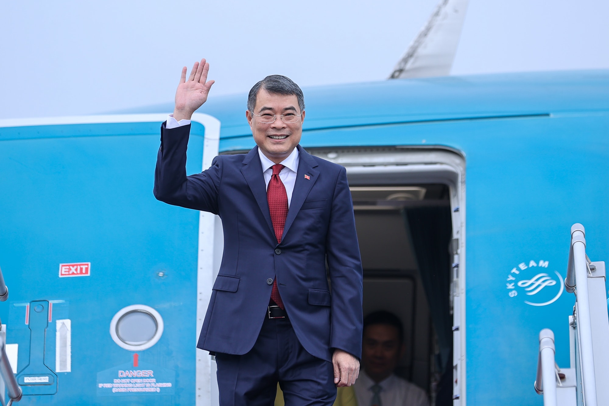 Thủ tướng Chính phủ Lê Minh Hưng lên đường dự Hội nghị Cấp cao ASEAN- Ảnh 2.