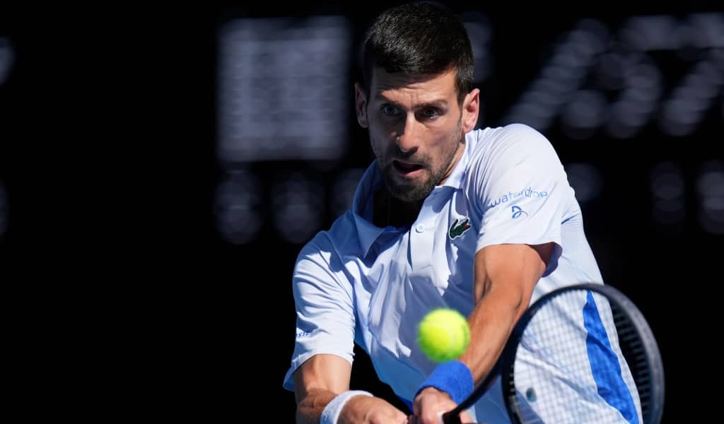 Novak Djokovic sở hữu cú trái tay mượt mà và chính xác