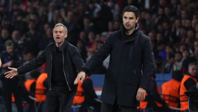 Hai chiến lược gia Mikel Arteta và Luis Enrique trong cuộc đấu trí tại Budapest.