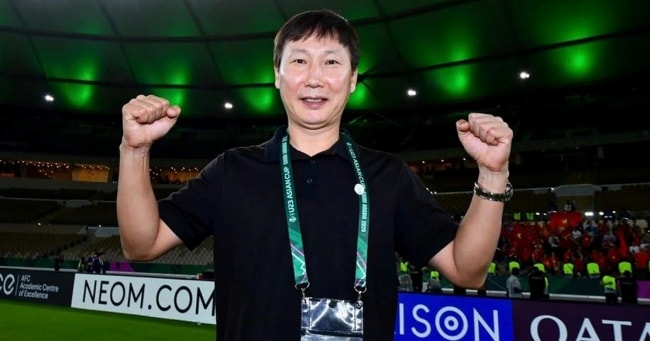 HLV Kim Sang-sik đang đứng trước cơ hội sở hữu đội hình chất lượng nhất lịch sử với các nhân tố Việt kiều.