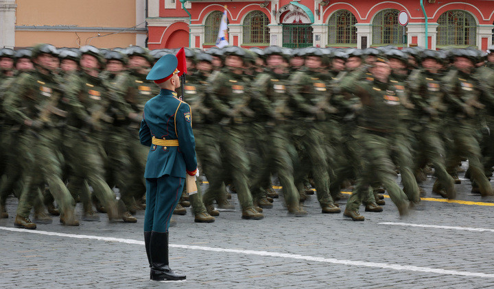 Tổng thống Putin chủ trì lễ duyệt binh Ngày Chiến thắng tại Quảng trường Đỏ, Moskva.