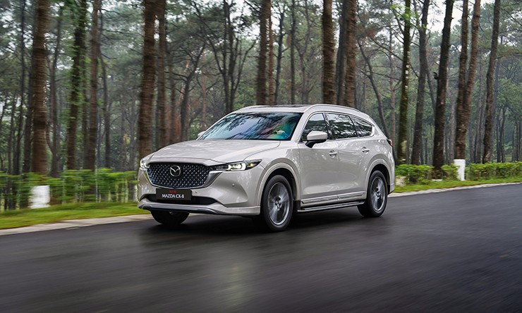 Mazda CX-8 vận hành trên đường