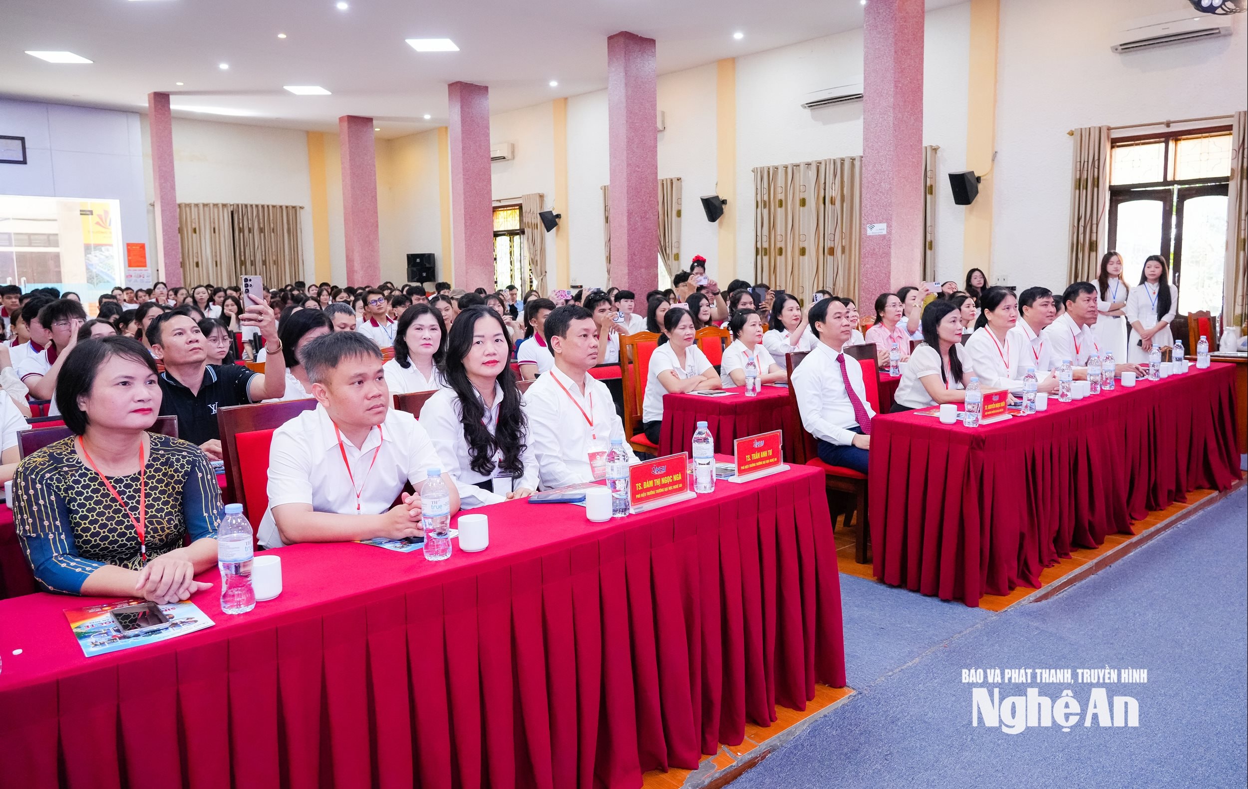 địa biểu