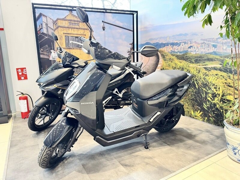 Xe máy điện Honda ICON e với thiết kế nhỏ gọn và pin tháo rời tiện lợi