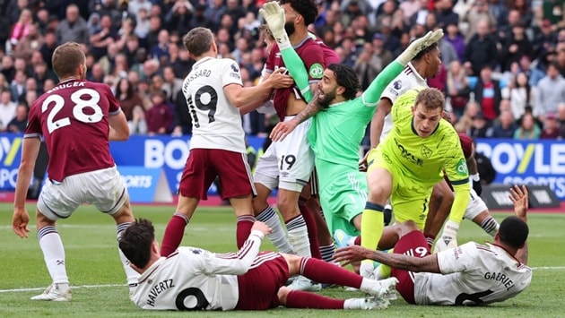 Cầu thủ West Ham quyết tâm trong cuộc đua trụ hạng.