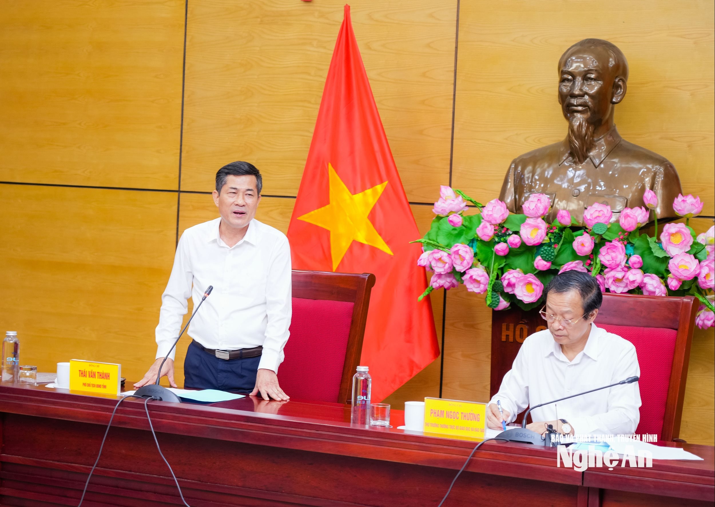 thầy thành