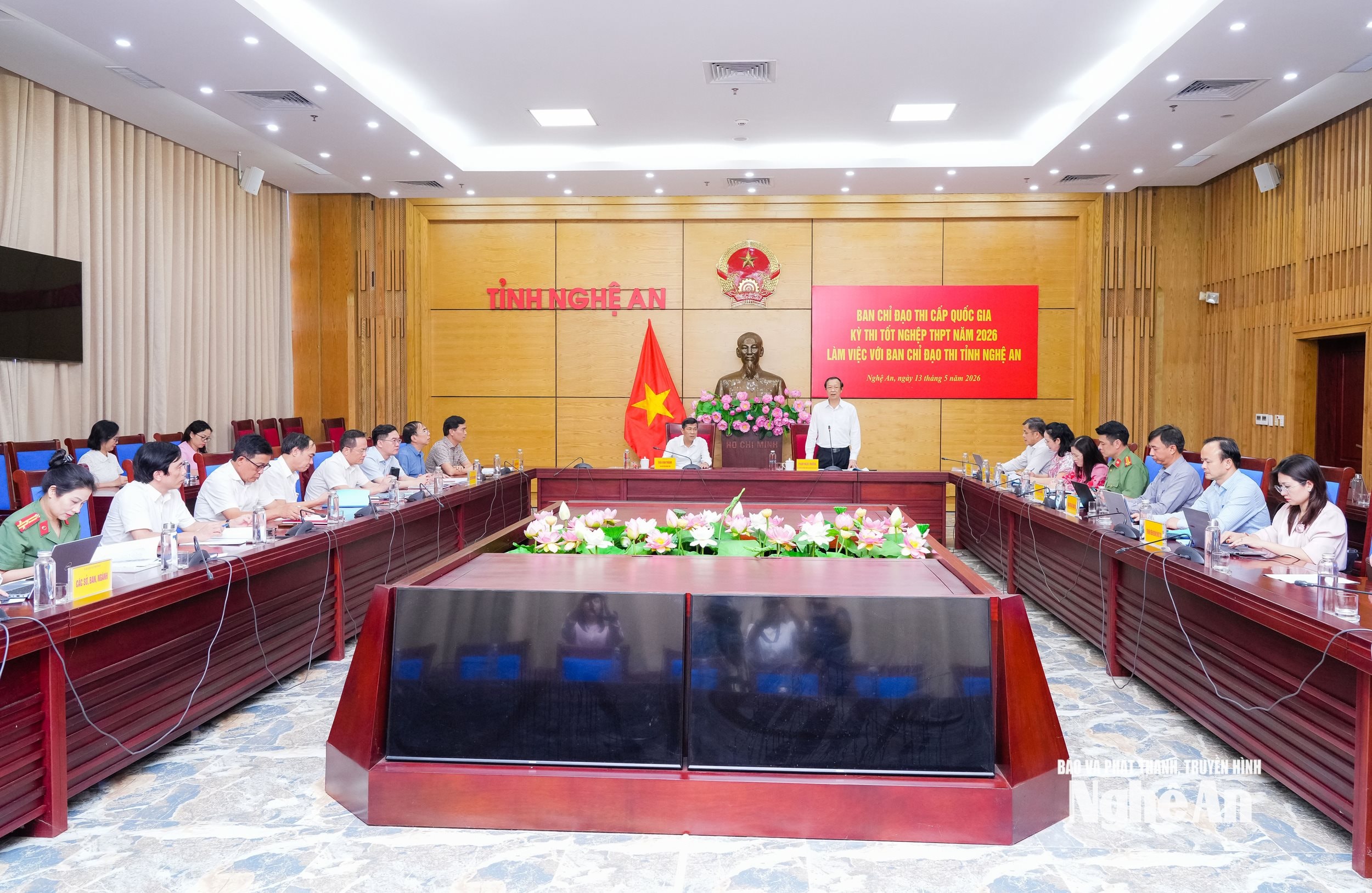 toàn cảnh thi