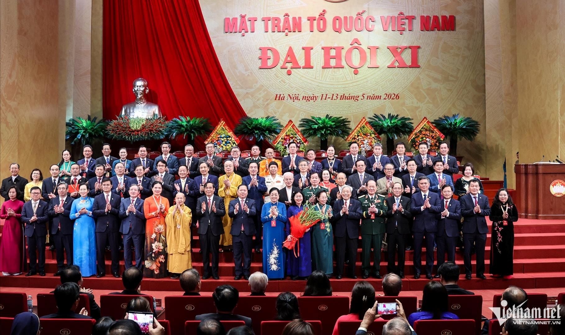static-images.vnncdn.net-vps_images_publish-000001-000003-2026-5-13-_w-ban-chap-hanh-577(1).jpg