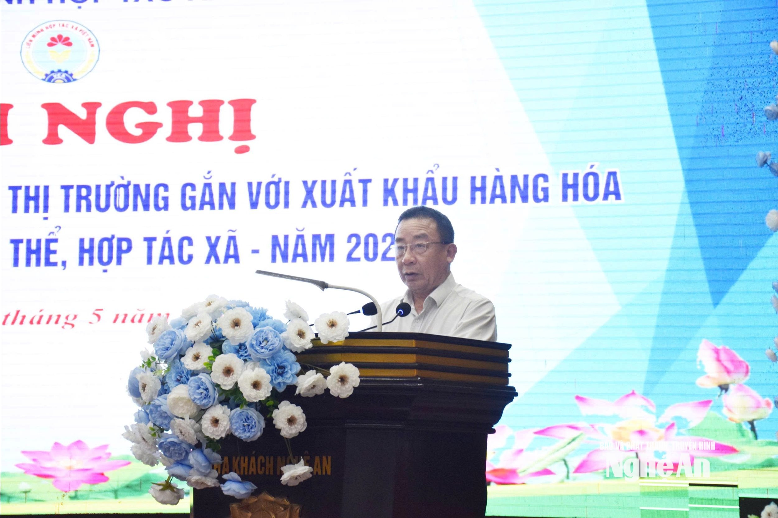 Ông Nguyễn Văn Đệ - PUVBTVTU, Phó Chủ tịch UBND tỉnh, Trưởng BCĐ phát triển kinh tế tập thể tỉnh phát biểu