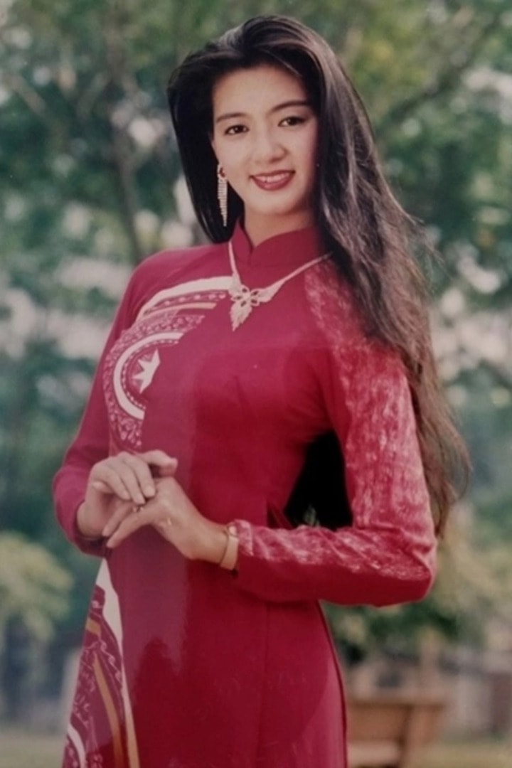 Nhan sắc thanh tú giúp Thanh Xuân phủ sóng khắp các bộ ảnh lịch và tạp chí thời bấy giờ.
