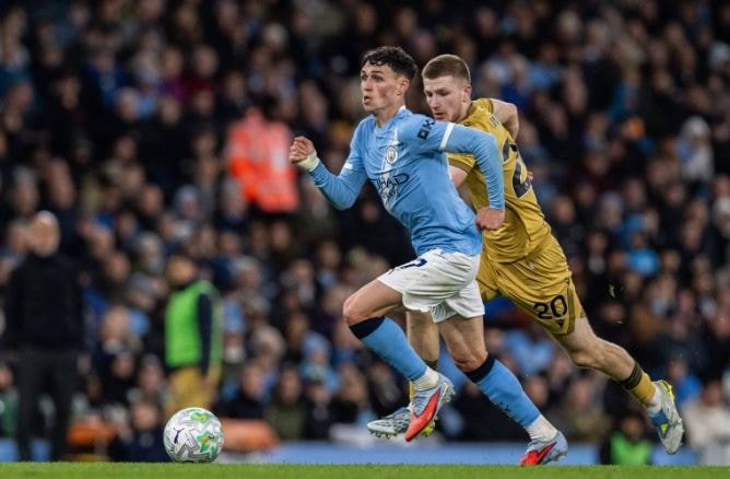 Man City không còn quyền tự quyết trong cuộc đua vô địch Ngoại hạng Anh.