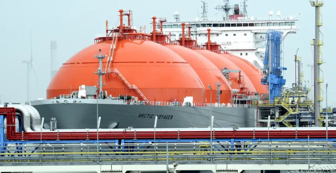Tàu chở khí LNG. Ảnh: AFP