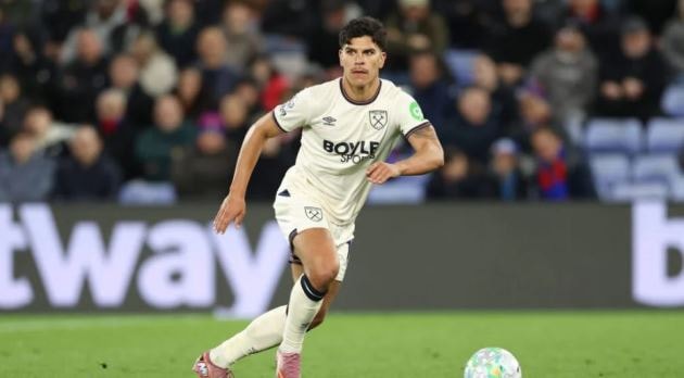 Tiền vệ Mateus Fernandes trong màu áo West Ham đang được Manchester United quan tâm sát sao.