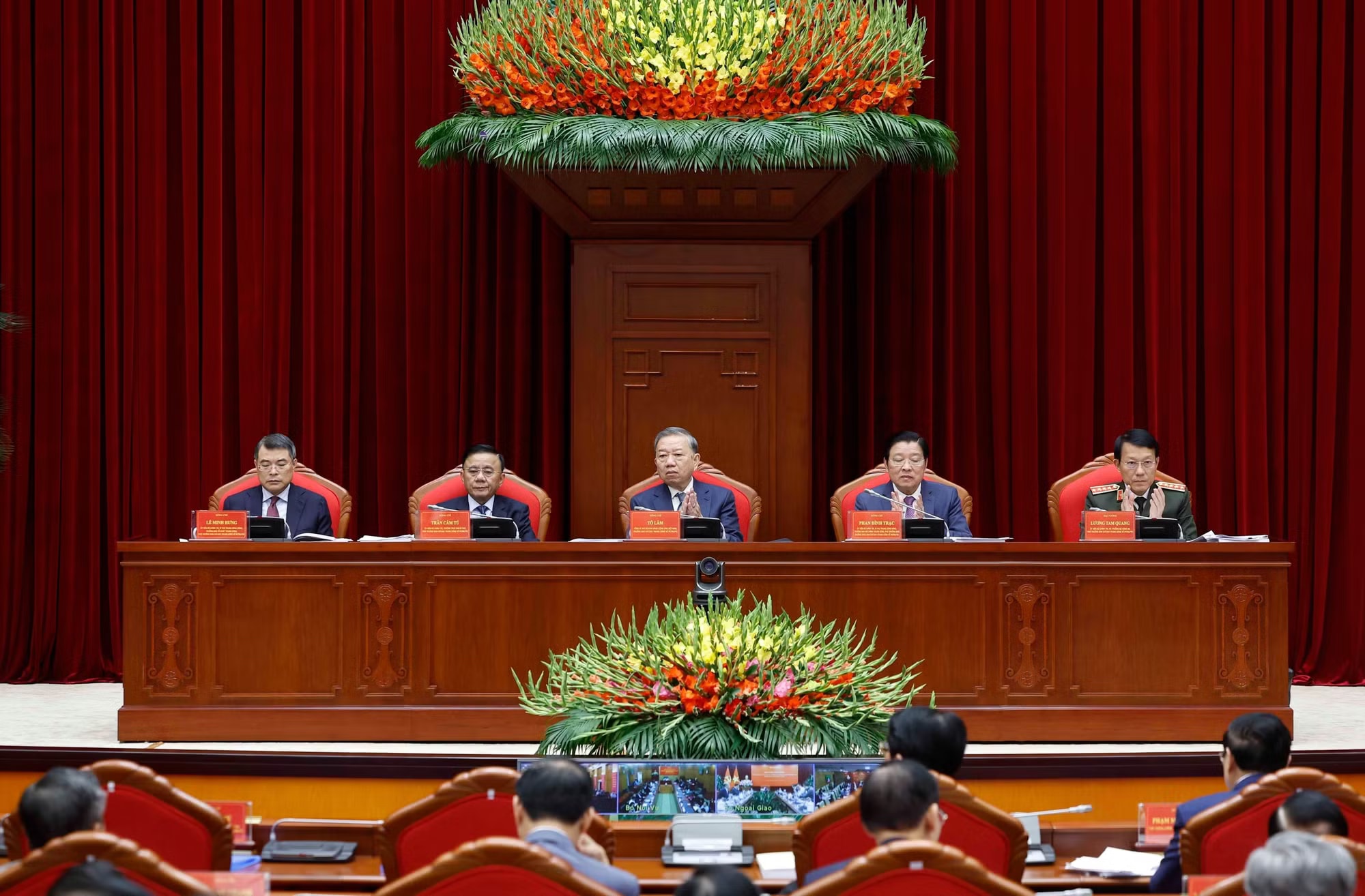 Sáng 11/12/2025, tại Trụ sở Trung ương Đảng, Tổng Bí thư Tô Lâm, Trưởng Ban Chỉ đạo Trung ương về phòng chống tham nhũng, lãng phí, tiêu cực chủ trì Hội nghị toàn quốc tổng kết công tác phòng chống tham nhũng, lãng phí, tiêu cực nhiệm kỳ đại hội XIII của Đảng. (Ảnh: Thống Nhất/TTXVN) tong-bi-thu-to-lam-chu-tri-hoi-nghi-toan-quoc-tong-ket-cong-tac-phong-chong-tham-nhung-lang-phi.jpg